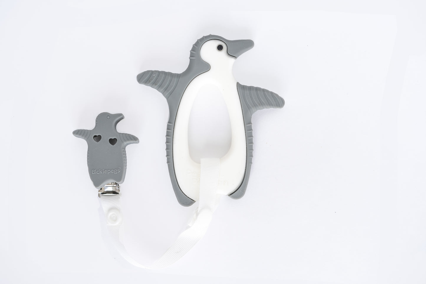 Bickiepegs Sensory Teether Peggie The Penguin 3M+