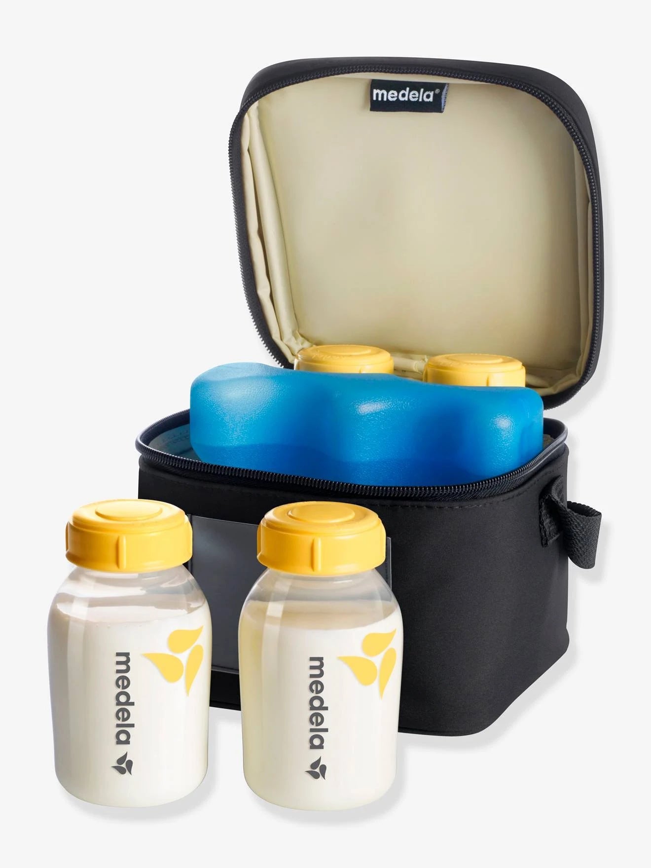 Medela Cooler Bag with 4 Bottles